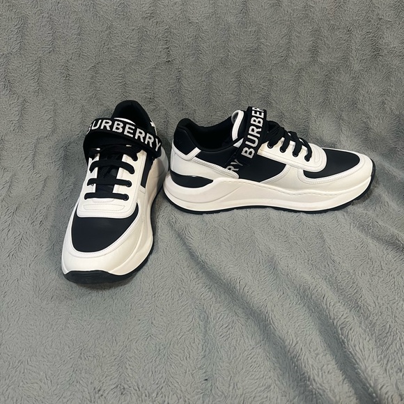 Burberry shoes new with box.Deal only in Vegas - Picture 2 of 5